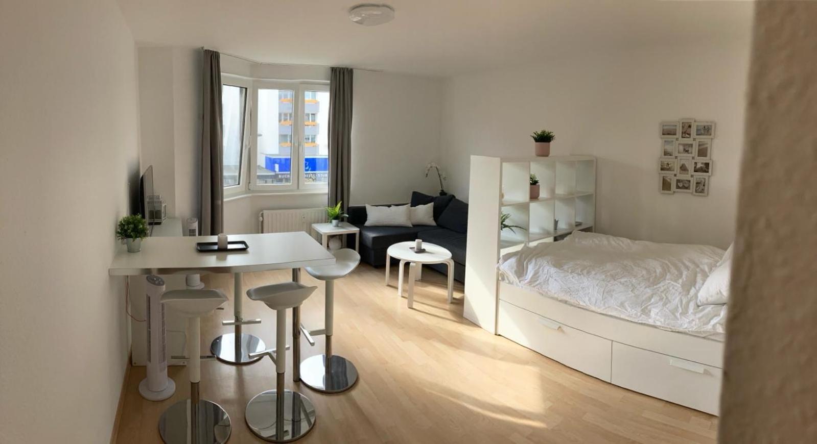 Bonbon Nerstr Vollstaendig Eingerichtetes Apartment Mit Parkplatz Köln Ngoại thất bức ảnh